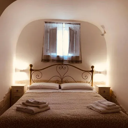 Trulli Di Zia Tata Guest House Locorotondo Exterior photo